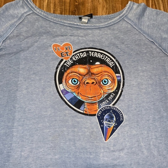 E.T. women’s sweatshirt XXL 2XL Blue Graphic soft distressed lightweight - Picture 2 of 7